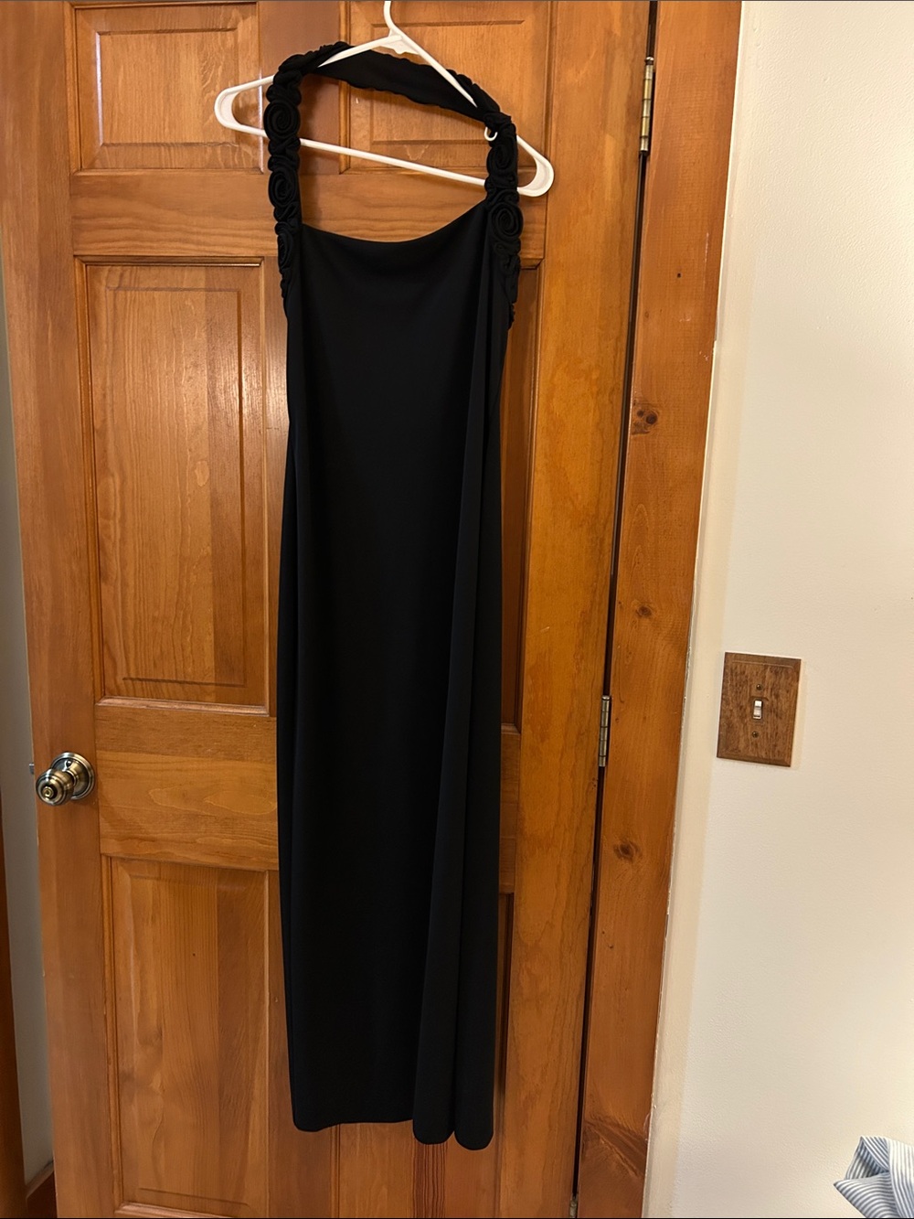 Elegant Black Halter Evening Dress